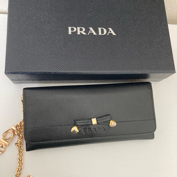Prada Bow Black Wallet - Picture 1 of 9